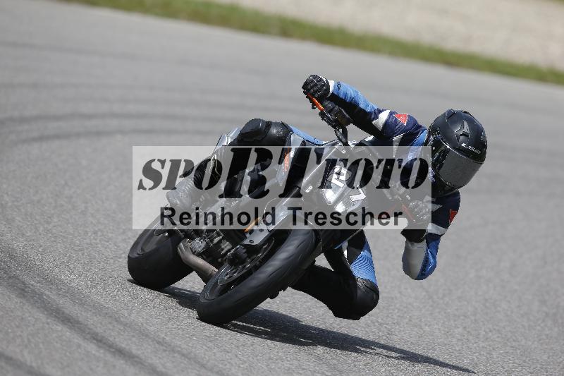 /Archiv-2024/29 12.06.2024 MOTO.CH Track Day ADR/Gruppe blau/27